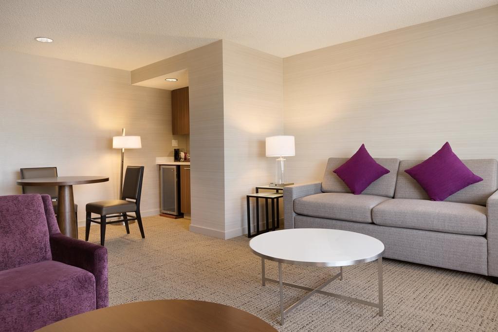 Coast Edmonton Plaza Hotel By Apa Værelse billede