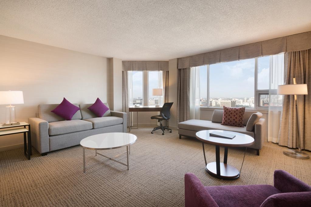 Coast Edmonton Plaza Hotel By Apa Værelse billede