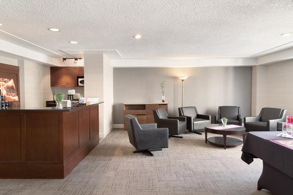 Coast Edmonton Plaza Hotel By Apa Restaurant billede